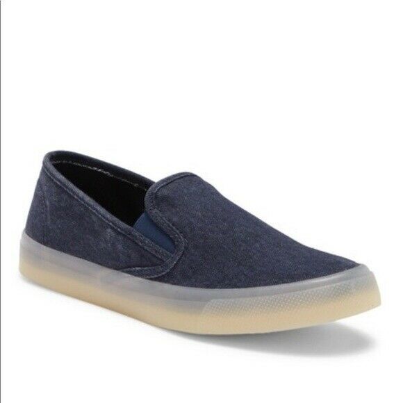sperry wharf slip on