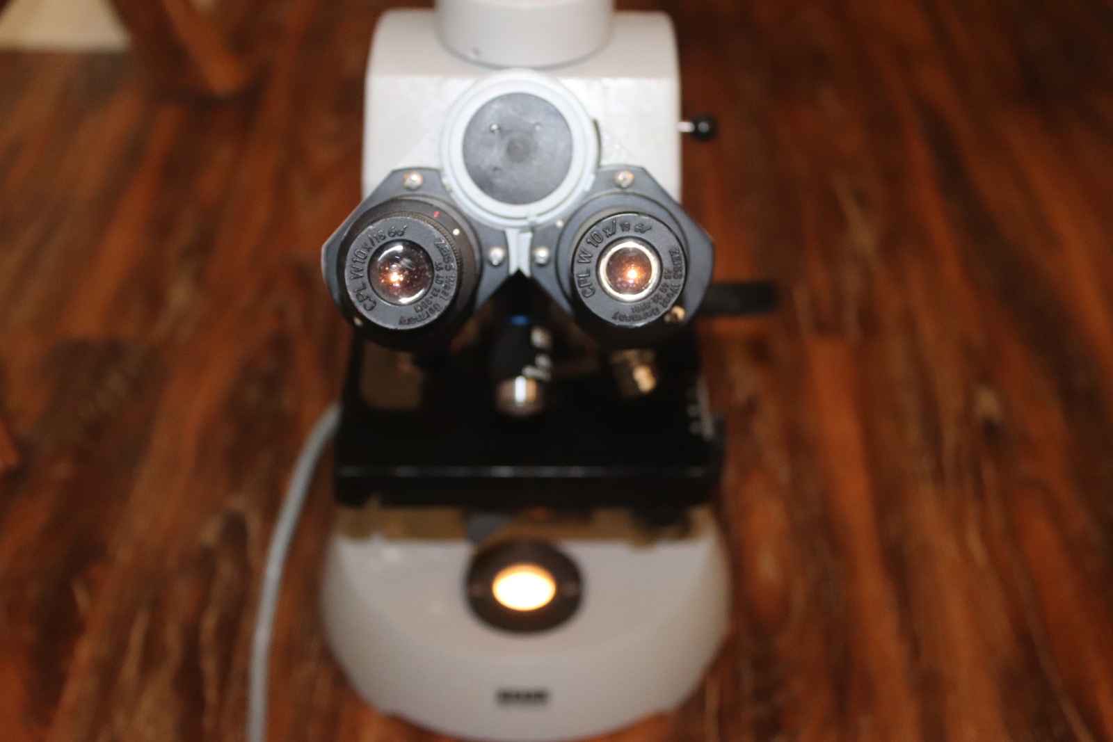 Zeiss Microscope Model KF2 With Objectives 3.2x 10x 40x 100x rare 3/