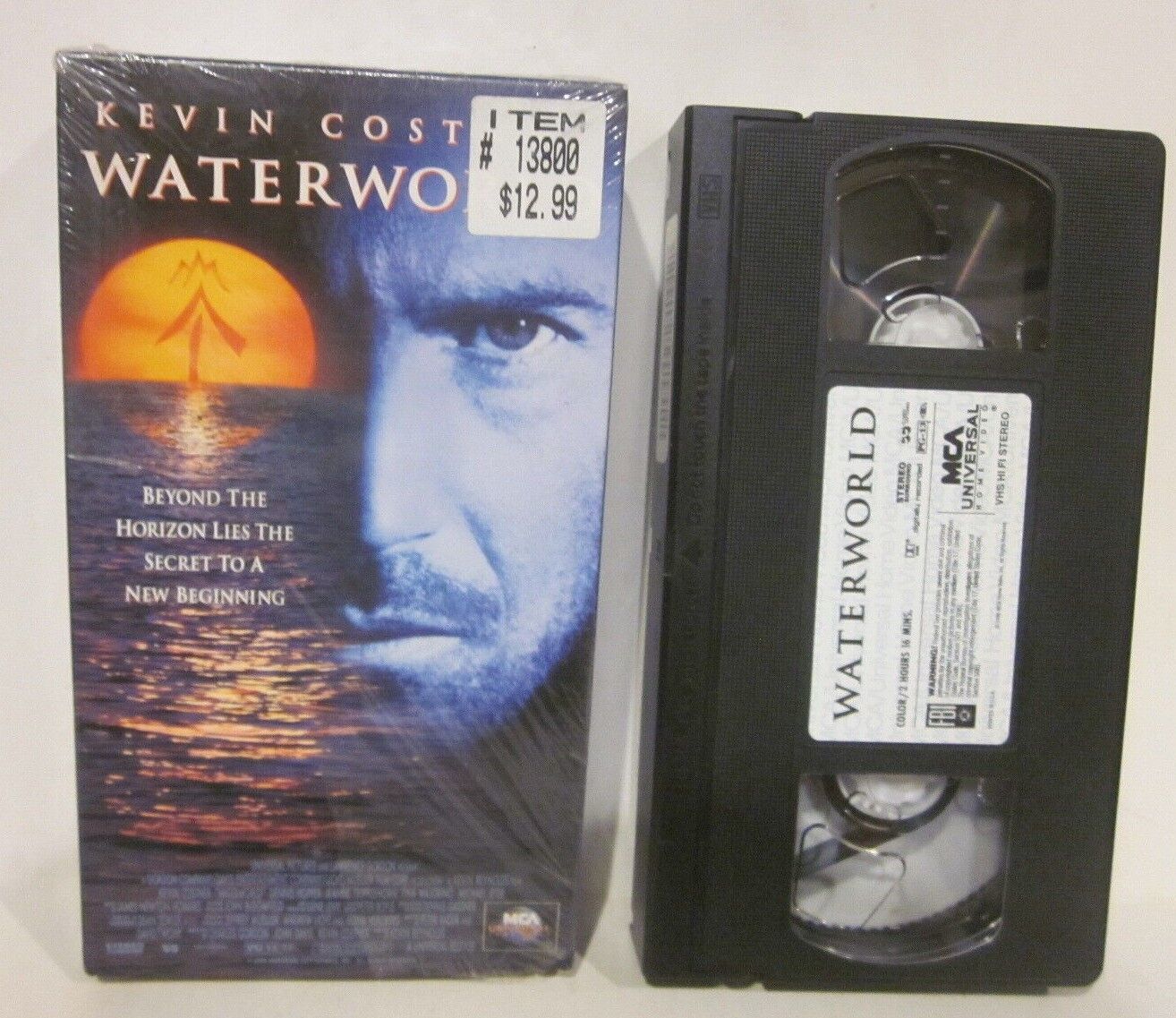 Waterworld (VHS, 1996, Full Screen) Kevin Costner, Dennis Hopper VHS Tapes