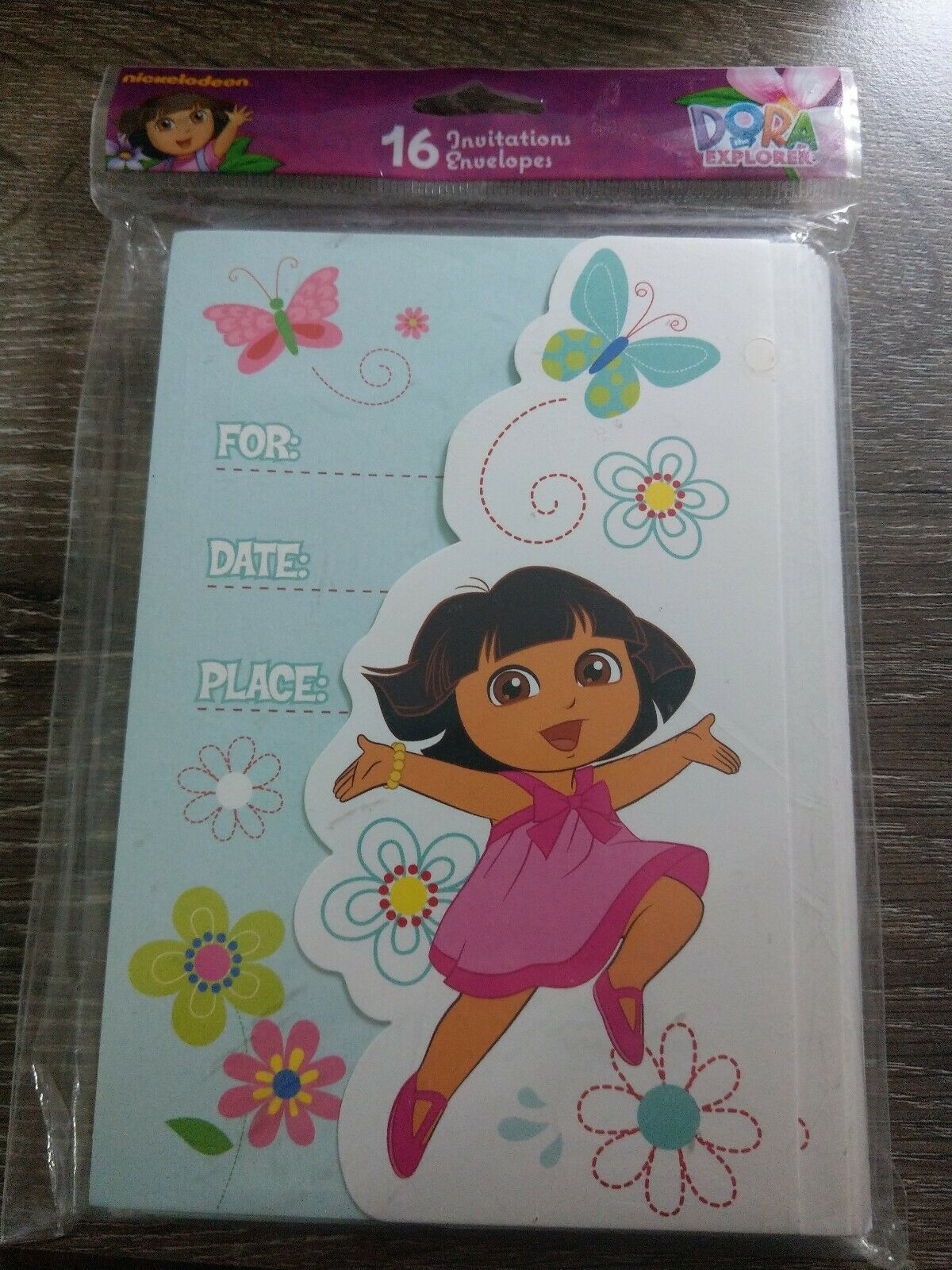 Primary image for NEW America Greetings DORA THE EXPLORER 16 Party Invitations W/Envelopes