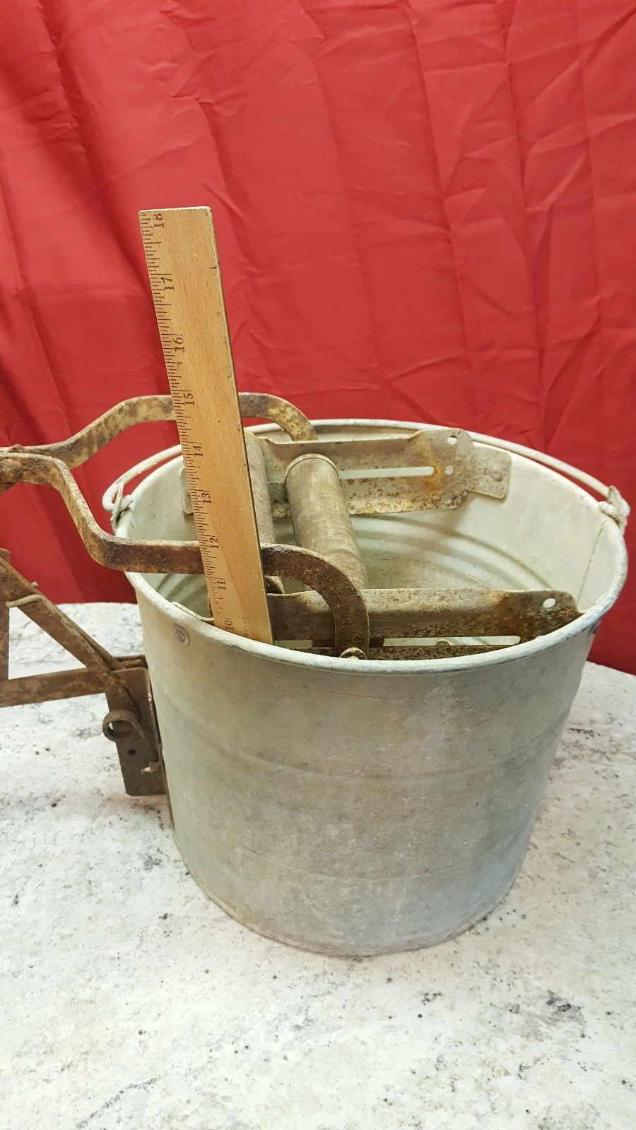 VINTAGE Victor Galvanized Metal Mop Bucket w/ Wood Rollers Made In USA