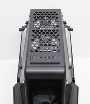 Thermaltake AH-T200 Case with 750w Power Supply And Liquid Cooling image 3