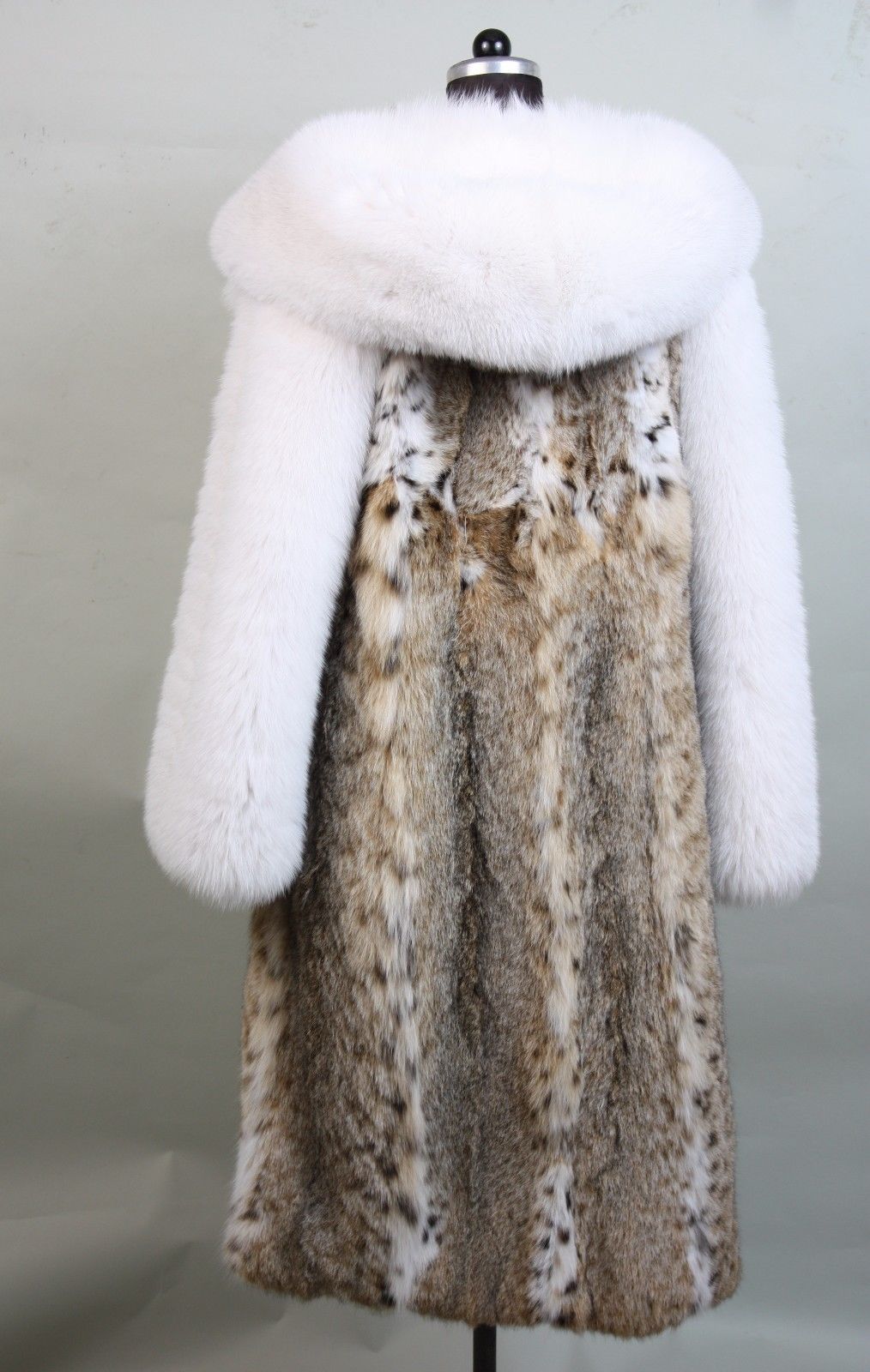 Bobcat Lynx Fur Coat Hood Full Length White Fox Fur Sleeves Coats