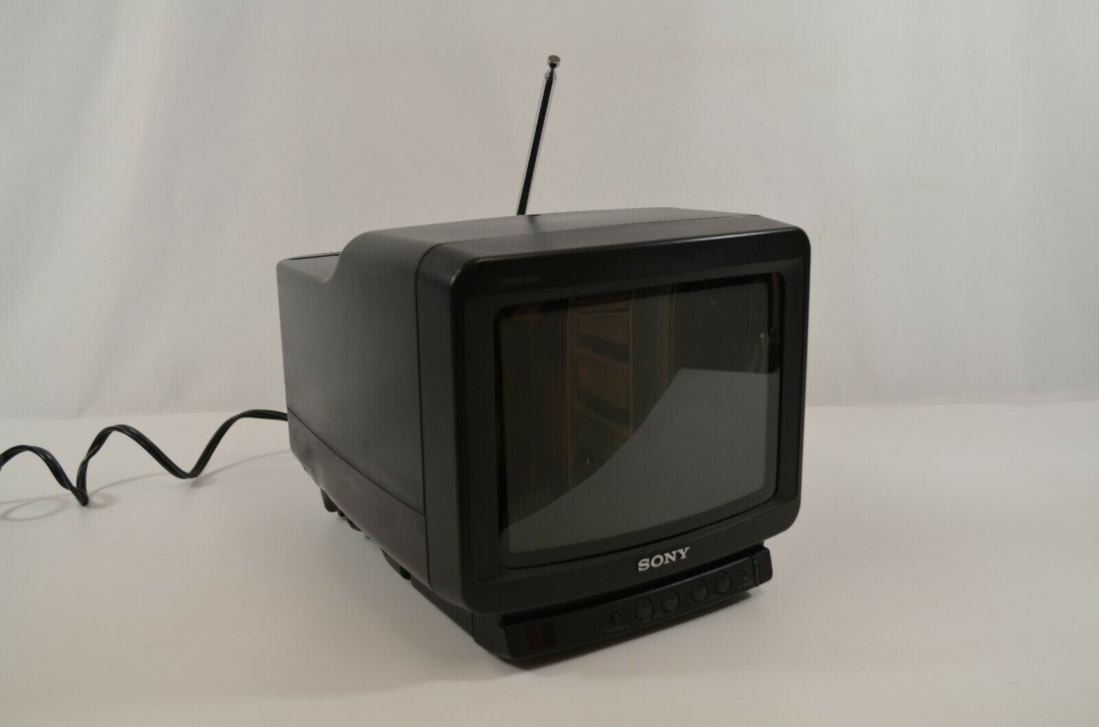 Sony Trinitron Model KV8AD10 8 CRT TV Retro Gaming 1990 Working READ