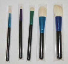 MAC(r) Enchanted Eve Brush Kit 5 Brushes Plus Carry Bag image 3