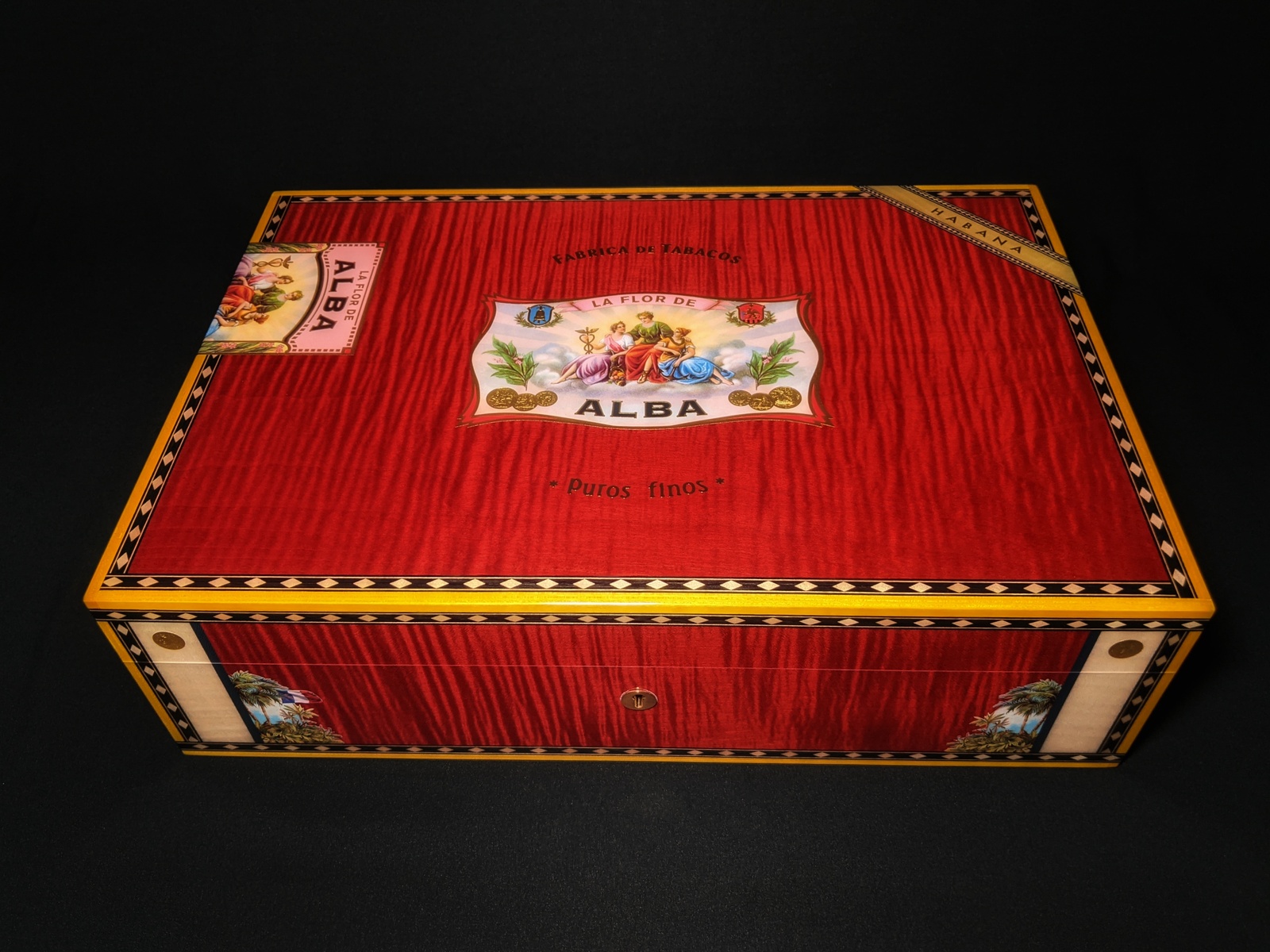 Elie Bleu Alba Red Sycamore Humidor 110 count Contemporary