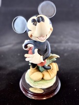 Disney Giuseppe Armani Mickey Mouse 0324C 70th Anniversary Disneyana Rare Figure image 1