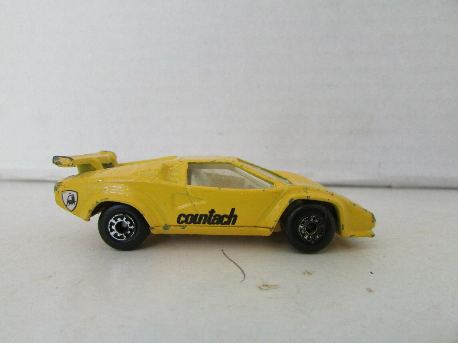 matchbox lamborghini countach