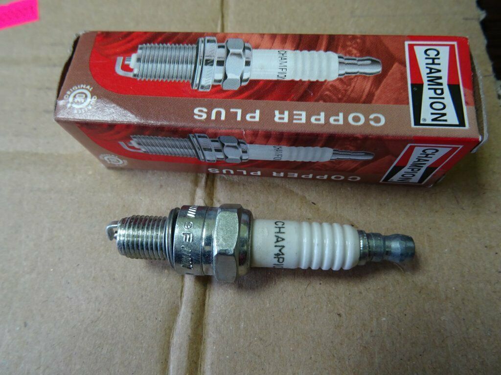 SPARK PLUG CHAMPION Z9Y / 4 6398 Other Heavy Equipment Parts