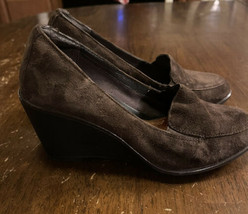 CLARKS Women's Artisan Active Air Chocolate Suede Leather Wedge Heels Size 5 - $19.79