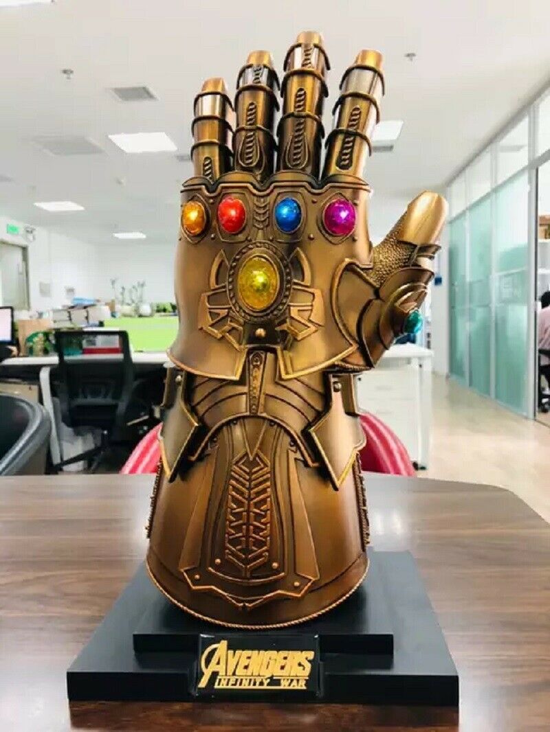 1:1 Thanos Infinity Gauntlet Full Metal Wearable Cosplay Glove W/Stand Base LED