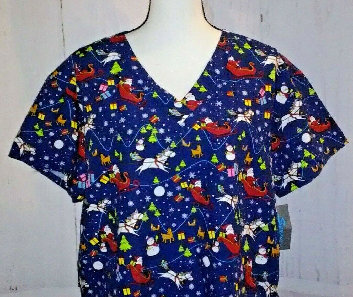 Serene Uniforms Womens Christmas Scrub Nurse Top Size XL Front Pockets