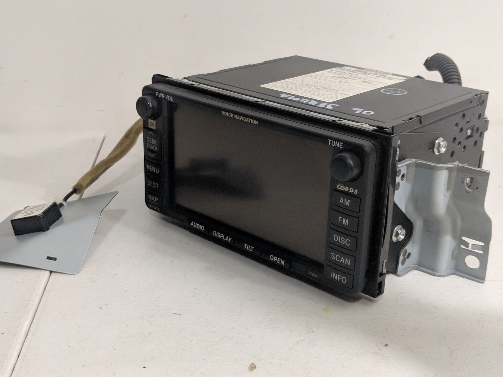 2006 TOYOTA SEQUOIA NAVIGATION RADIO CD OEM - Car Stereos & Head Units