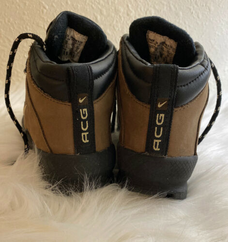 1990's nike acg shoes