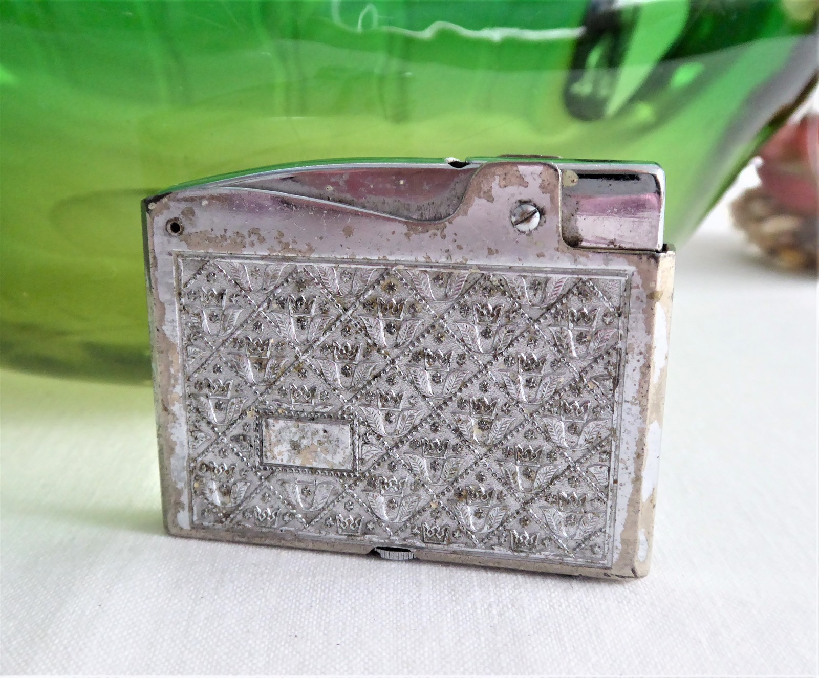 DeLuxe Pocket Cigarette Lighter 1950s Retro Chrome Plated Fancy Pocket