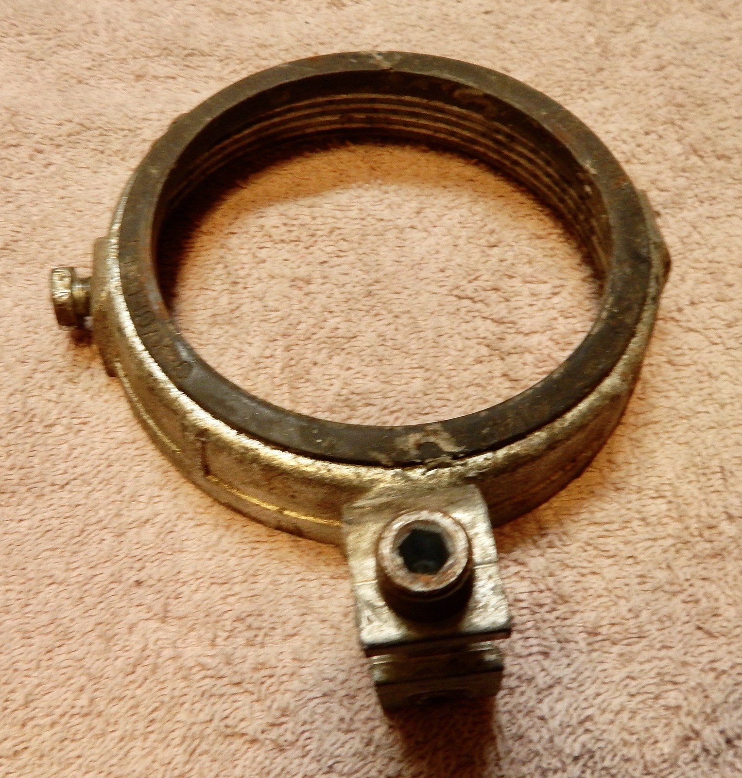 4” Insulated Metallic Grounding Bushing Conduit Locknut With Ground NOS