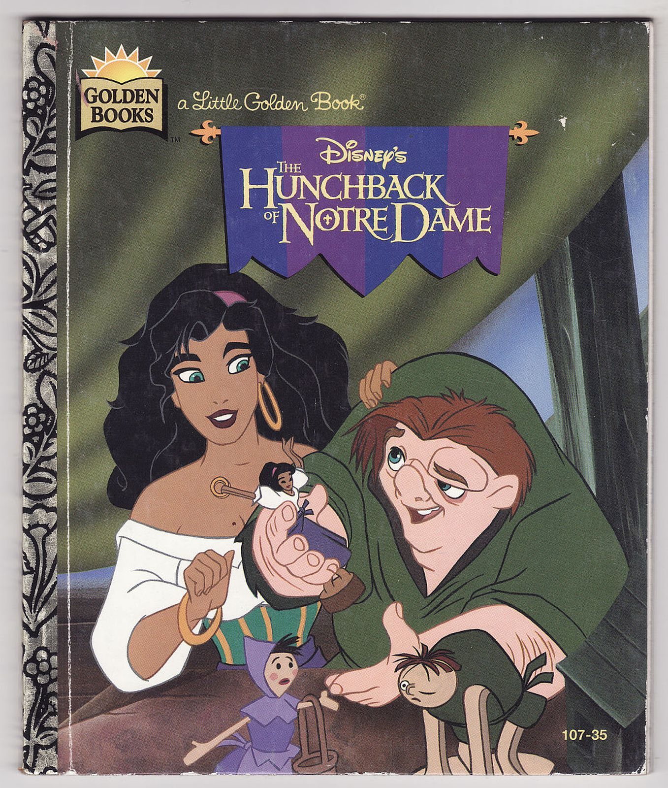 Горбун из нотр дама книга. Disney the Hunchback of notre Dame book. Горбун из Нотр дама Эгмонт. Hunchback notre Dame books.