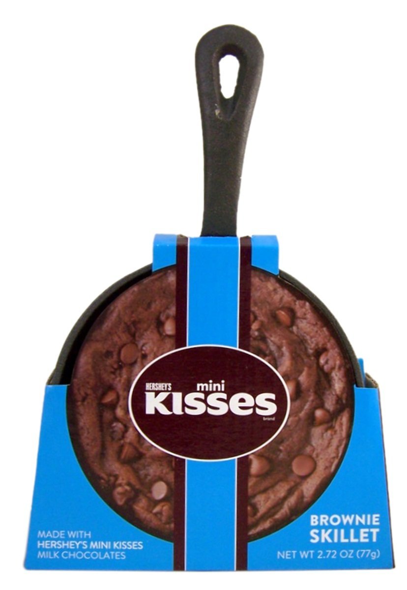 Hershey's Brownie Cast Iron Skillet with Mini Kisses Brownie Mix, 5