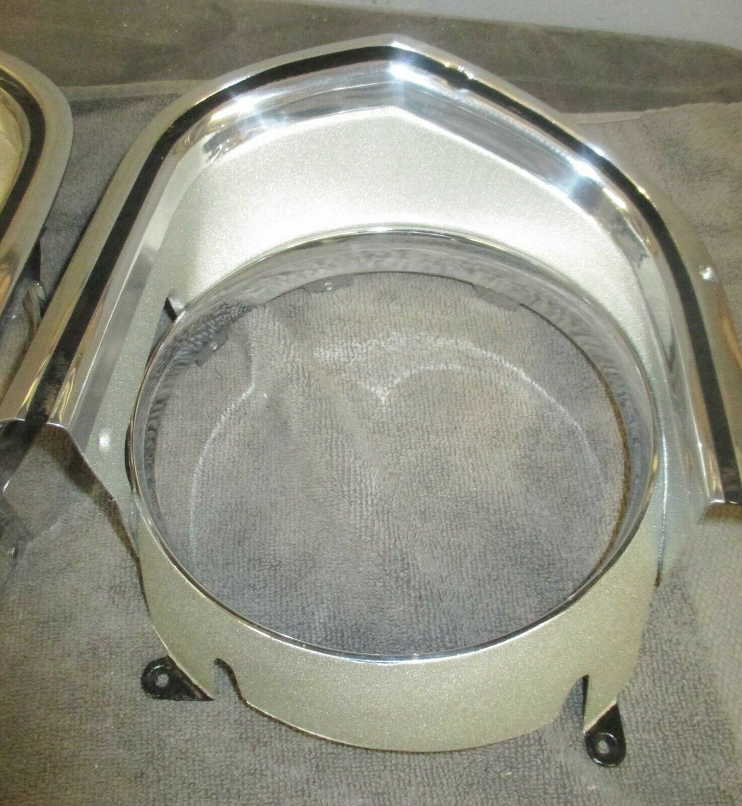 BARRACUDA GRILL HEADLIGHT BEZELS 67 68 CORE REDO 1967 1968 cuda SEND