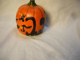 Vaillancourt Folk Art Halloween Tails Pumpkin Signed by Judi image 2