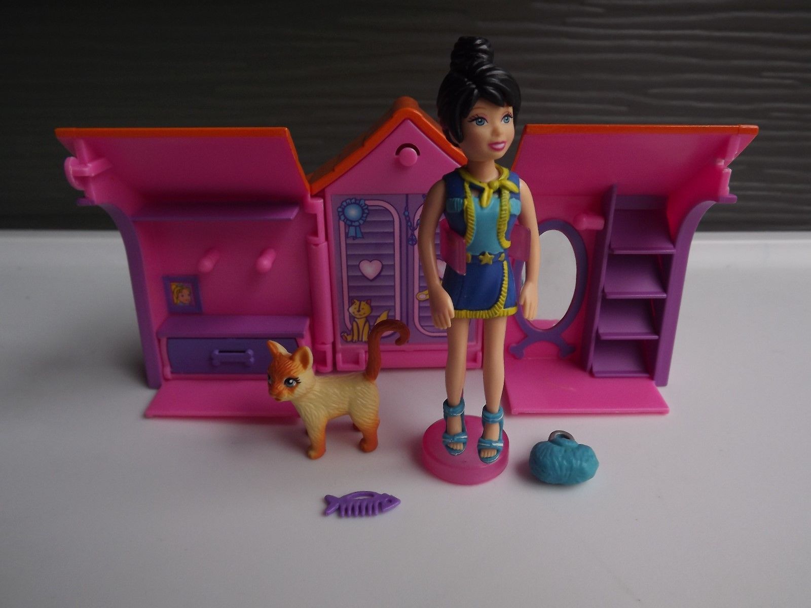 polly pocket cat