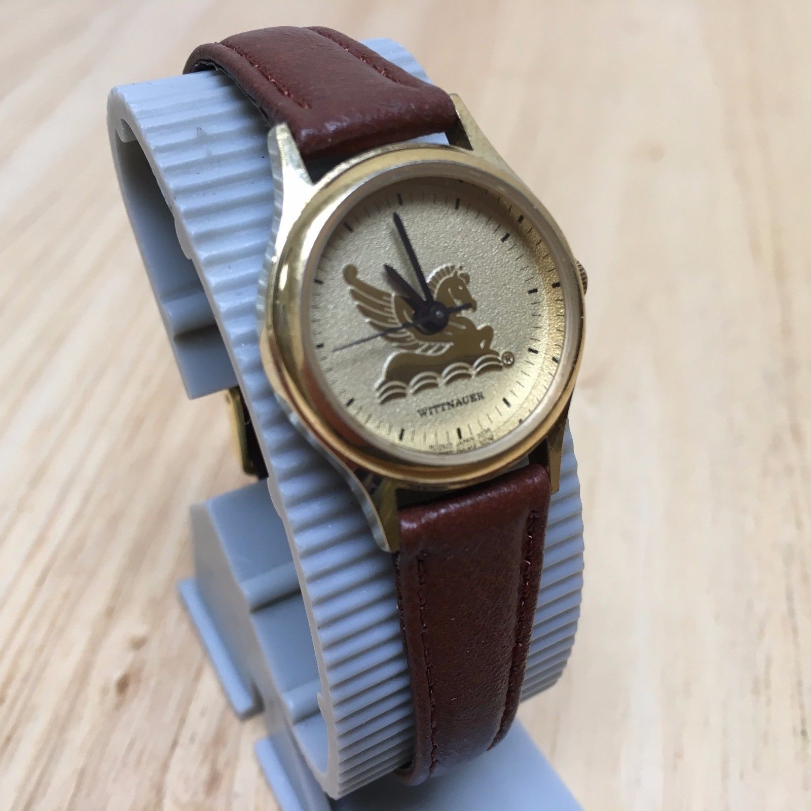 wittnauer pegasus watch