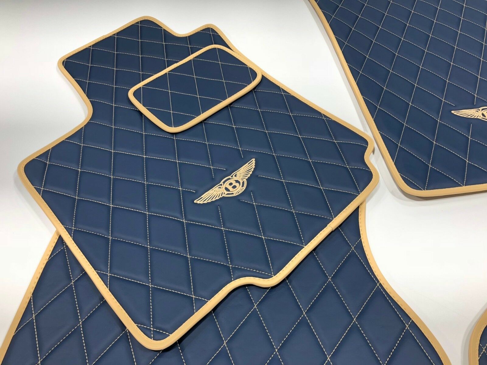 Bentley Continental, Bentayga, Mullsane ECO leather 4pcs mats, trunk