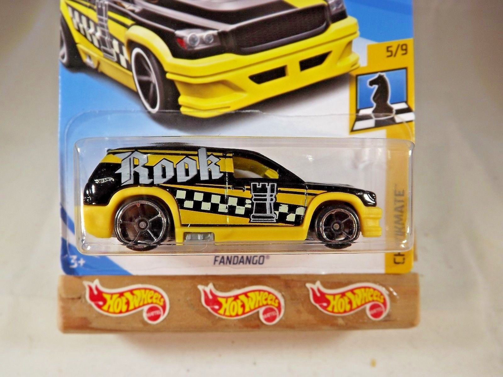 2018 Hot Wheels #212 Checkmate-Rook FANDANGO Black/Yellow w/Black OH5 ...