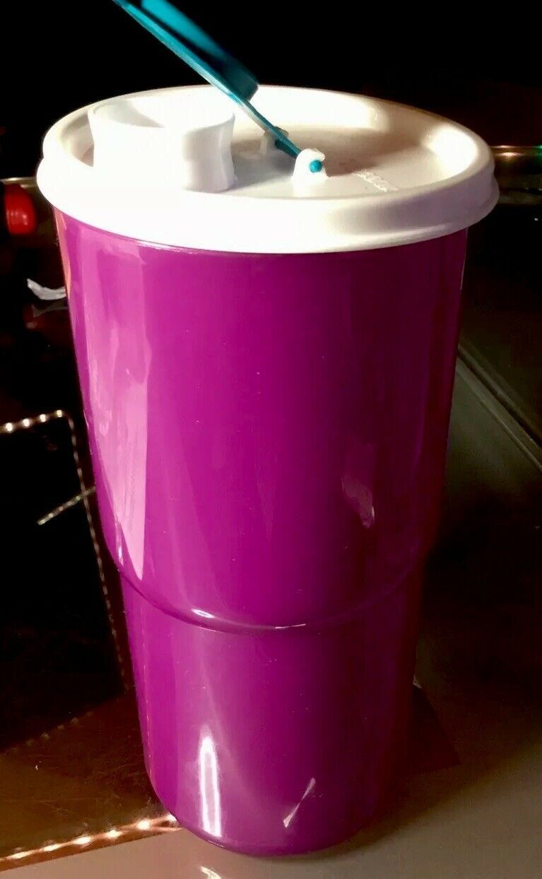 BRAND NEW VINTAGE Tupperware Thirstquake 30 Oz Tumbler Purple With Lid