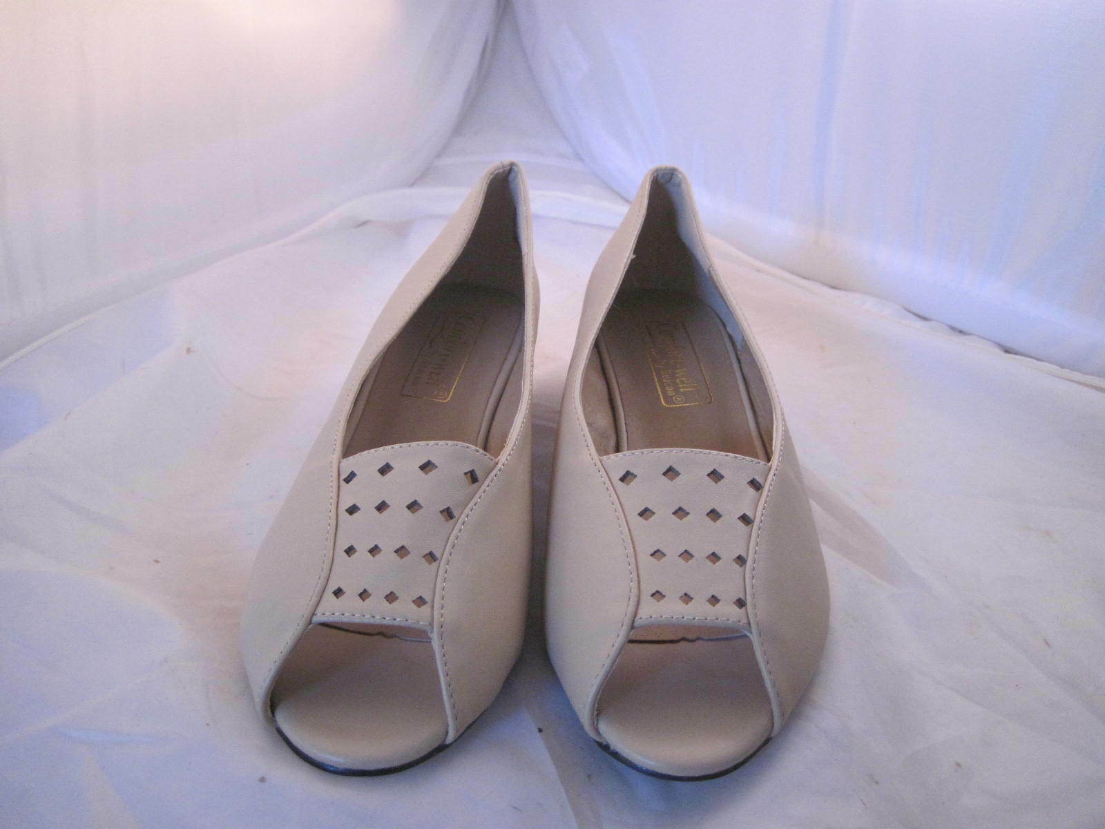 Comfort-Well by Beacon Open Toe low heel Dress shoes Beige - Flats ...
