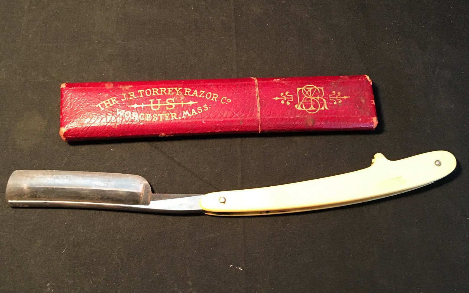 Old Vtg The JR Torrey Razor Co Worcester, MASS Army Straight Razor 6/8