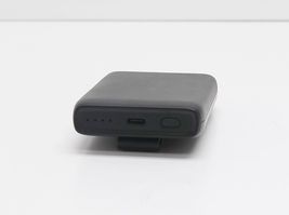 Insignia Extended Life Battery Pack for the Oculus Quest 2 NS-Q2BP image 7