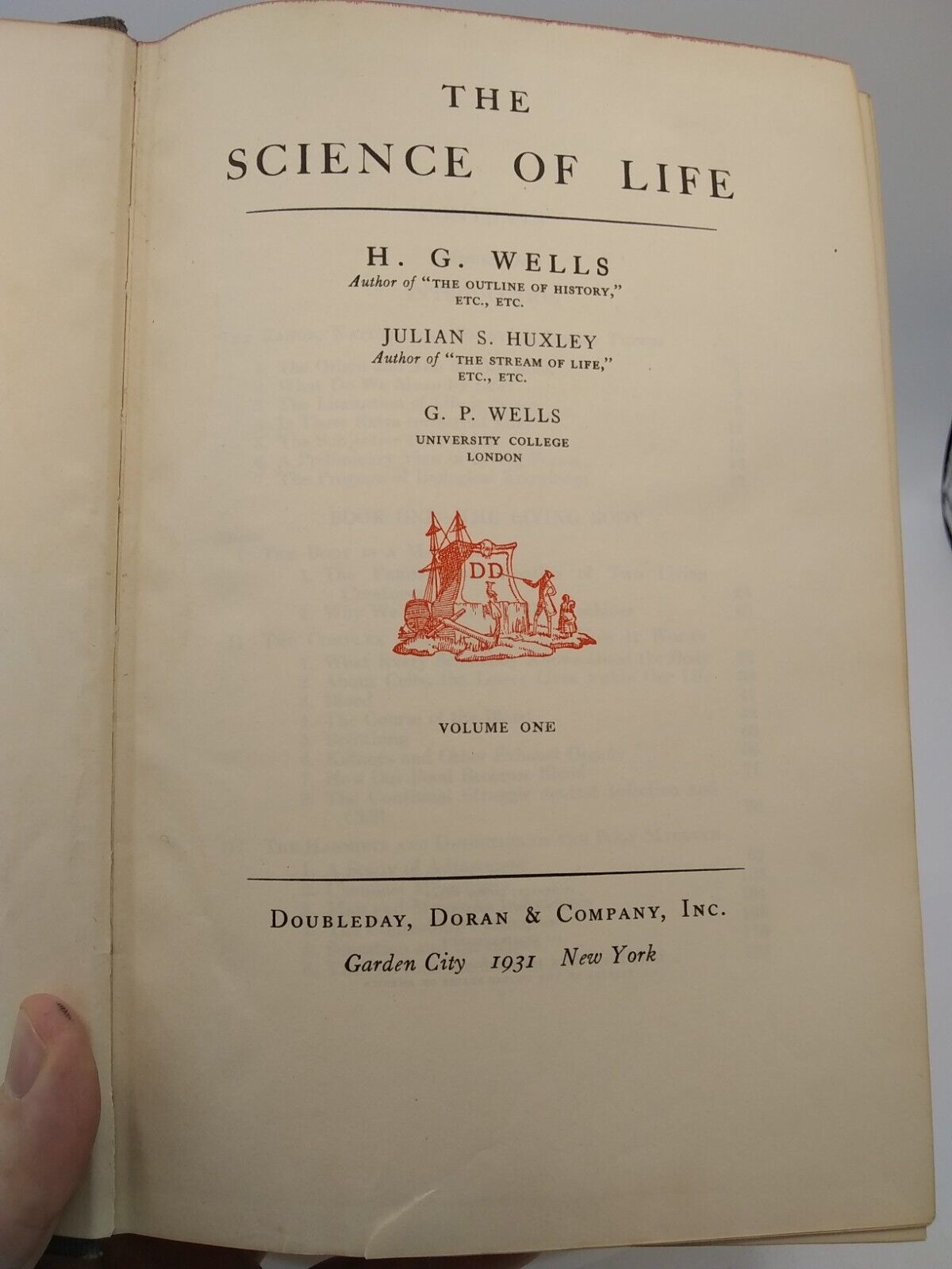 Volume 1: THE SCIENCE OF LIFE, by H.G. Wells, J.S.Huxley, G.P. Wells ...