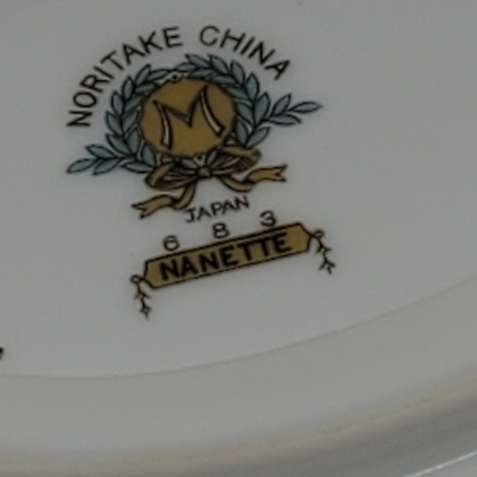 Noritake 7.5" Lunch Plate China Gold Trim Ivory Blue Pink M Logo Japan 