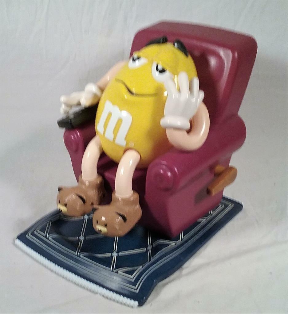YELLOW PEANUT M&M IN RECLINER WITH REMOTE CANDY DISPENSER M&M's