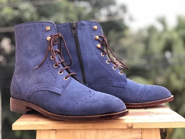 mens blue wingtip boots
