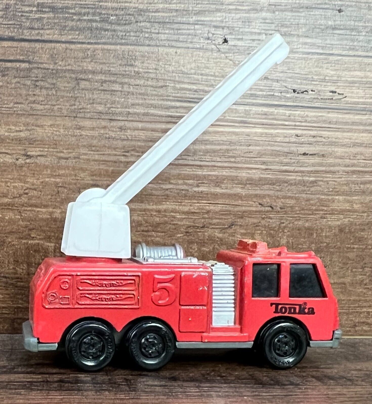 Vintage 1992 Red TONKA Diecast Fire Truck #5 With Extendable Ladder ...