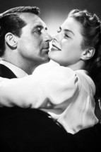 Cary Grant and Ingrid Bergman in Notorious 18x24 Poster - $23.99