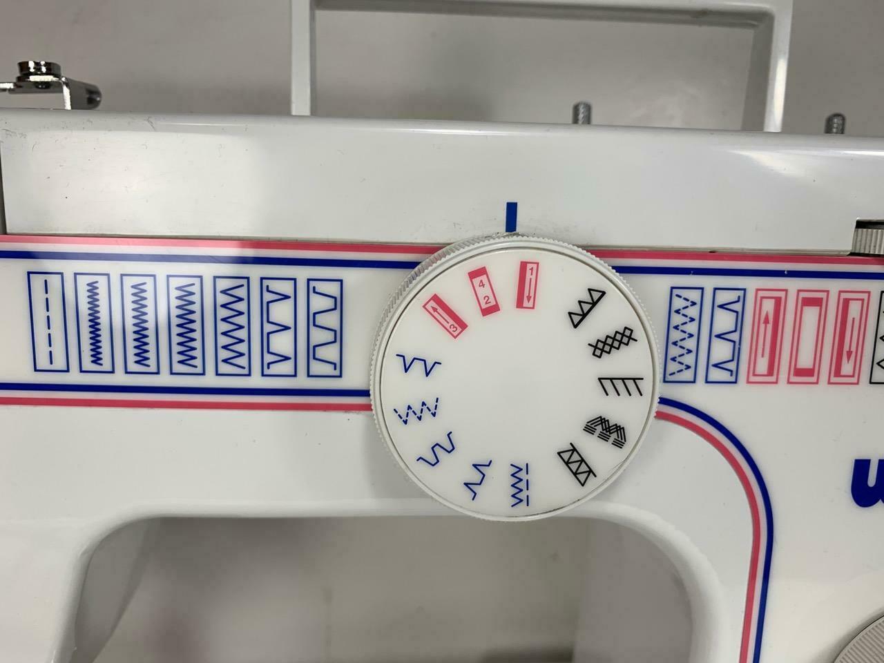 White JEANS MACHINE Sewing Machine Model 1888 TESTED & WORKS 32 Stitch