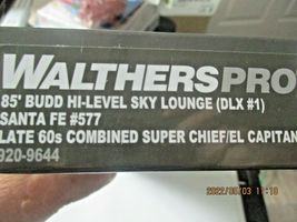Walthers Proto Stock # 920-9644 Santa Fe 85' Hi-Level Sky Lounge DLX #1 (HO) image 5