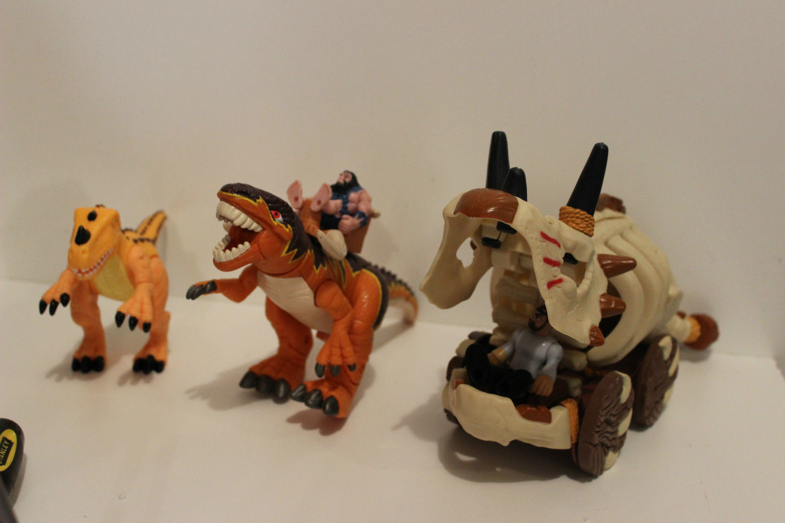 fisher price dinosaur car