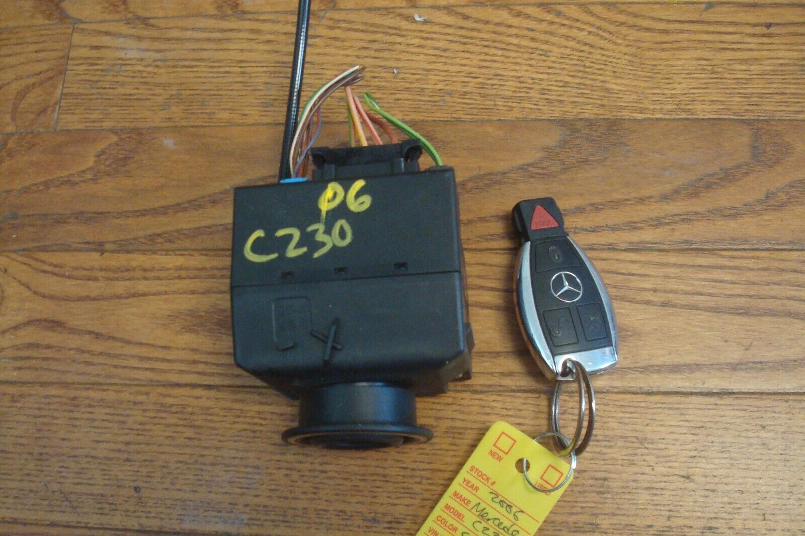 2006 Mercedes Benz C230 W209 CClass OEM Ignition Switch Module w/Key