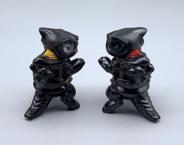 Max Toy Pair of Black Mini Mecha Nekoron image 2