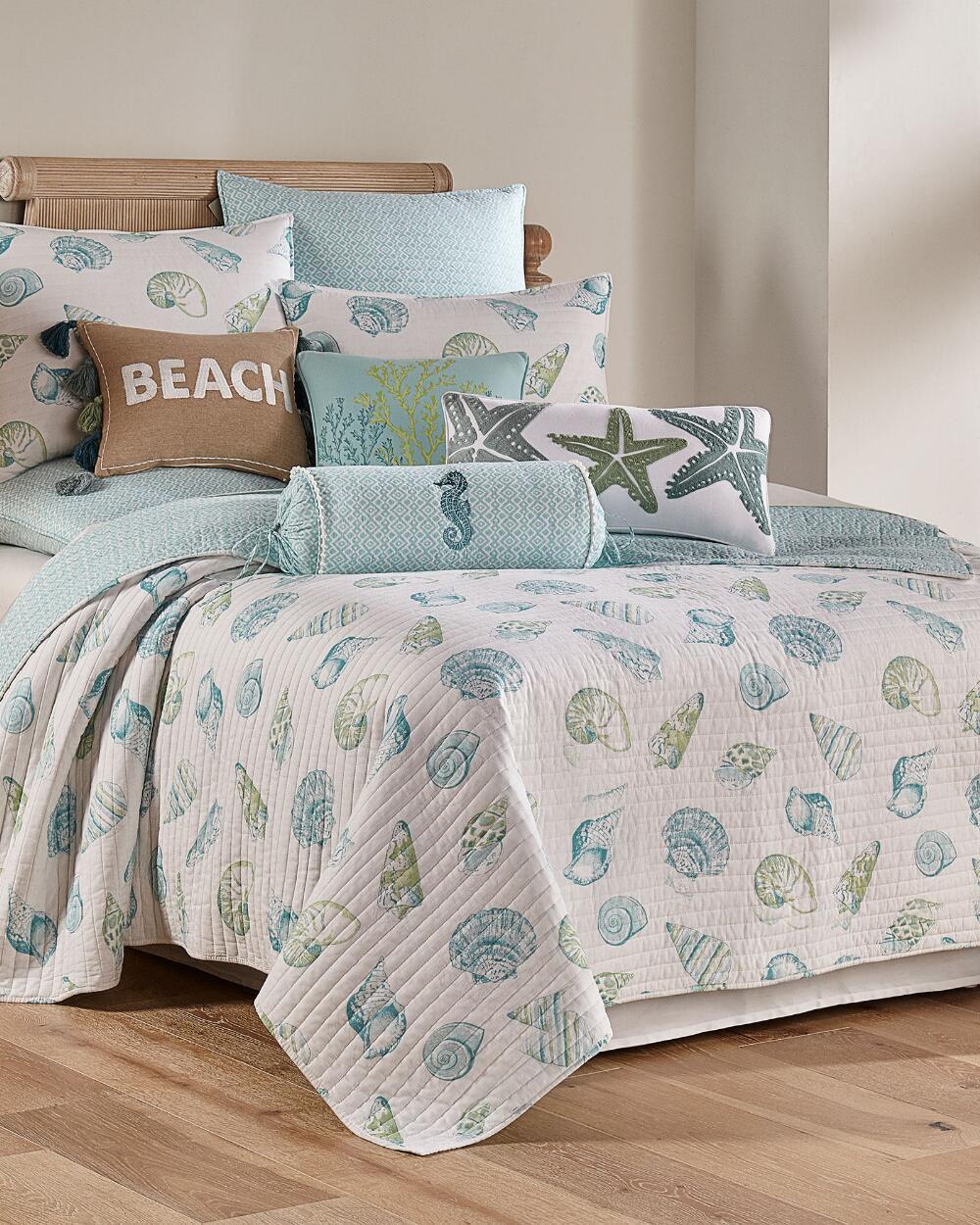 Luxury Bedding Soft Cozy Blue White Coastal Seashell Beach Quilt Set ...