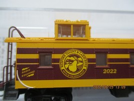 Micro-Trains # 10050570 MEDFORD, TALENT & LAKECREEK 36' Steel Caboose N-Scale image 2