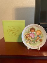 Avon Mother's Day Ceramic Plate w/easel - Love is a Song for Mother  - 1983 - $3.50