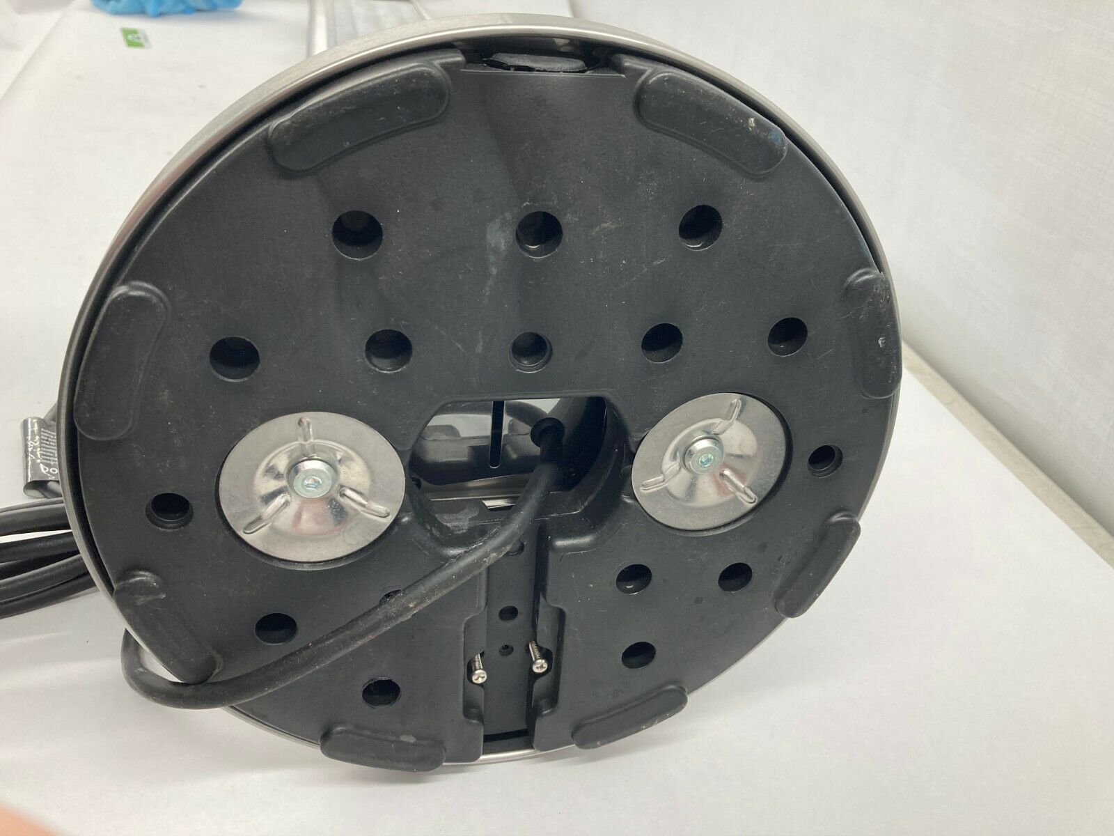 Westinghouse WES3115110 1500W Freestanding Patio Heater 11" x 11" x 51