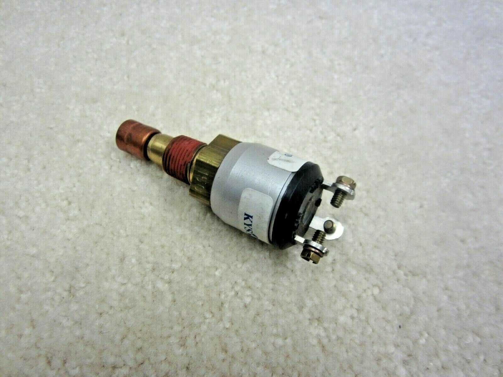 Mack / KYSOR Solenoid Valve 100204880 Engine Coolant Thermostat Switch