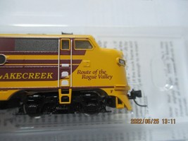 Micro-Trains # 98750695 MEDFORD & TALENT & LAKECREEK FT Powered A-Unit N-Scale image 2