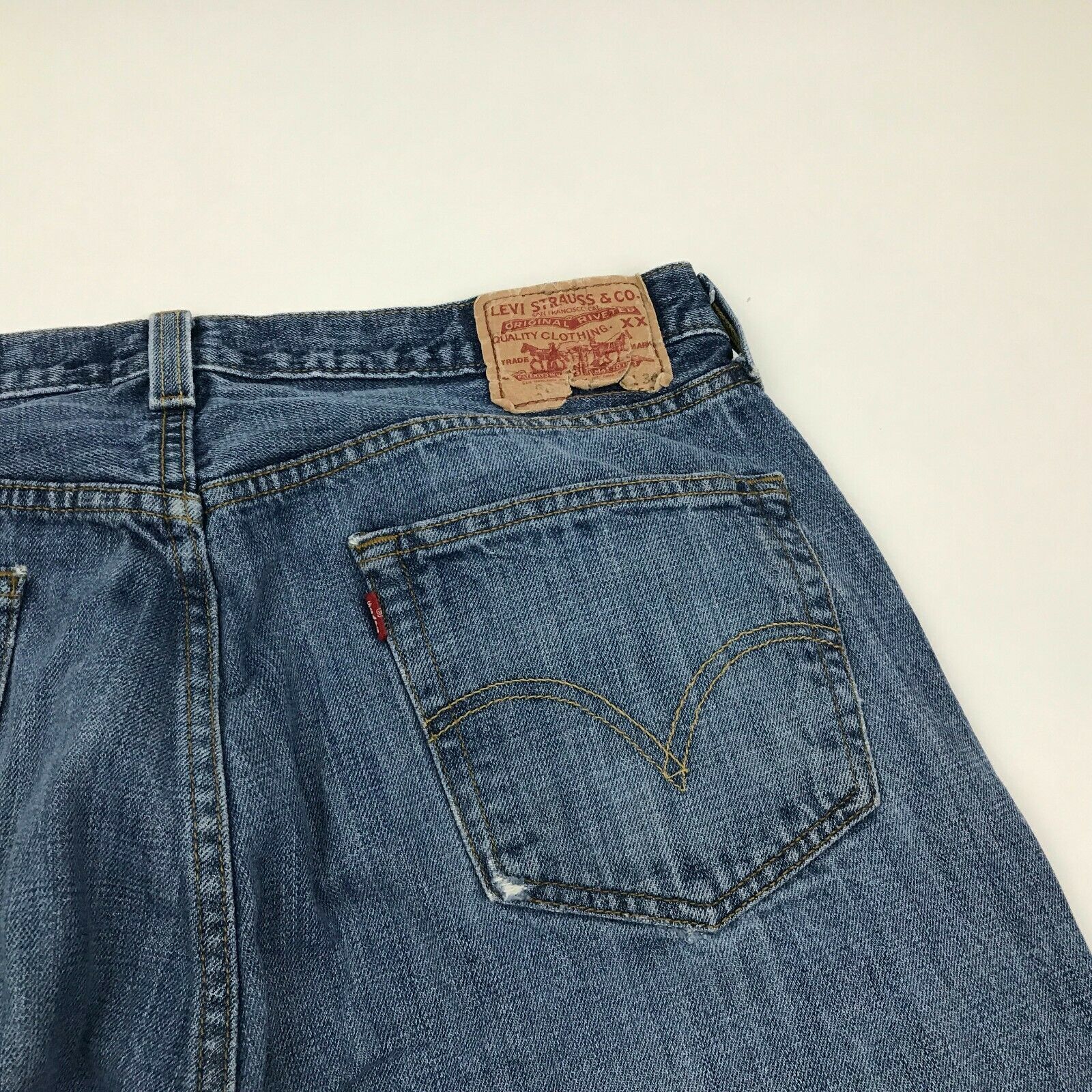 levi 501 button fly jeans